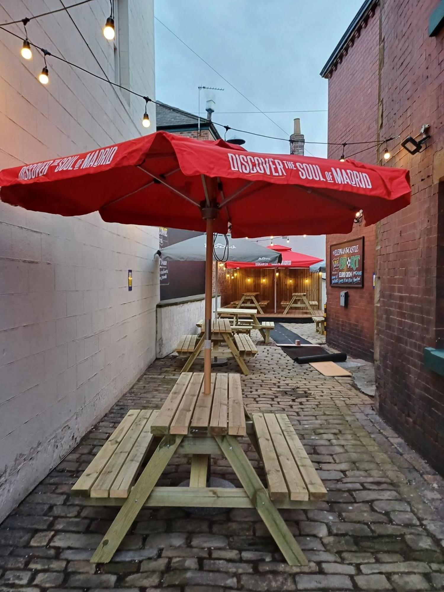 Elephant And Castle Wakefield Luaran gambar